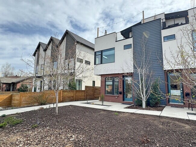 Building Photo - 1448 Xavier St