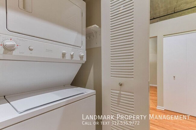 Building Photo - 758 N Larrabee-#820