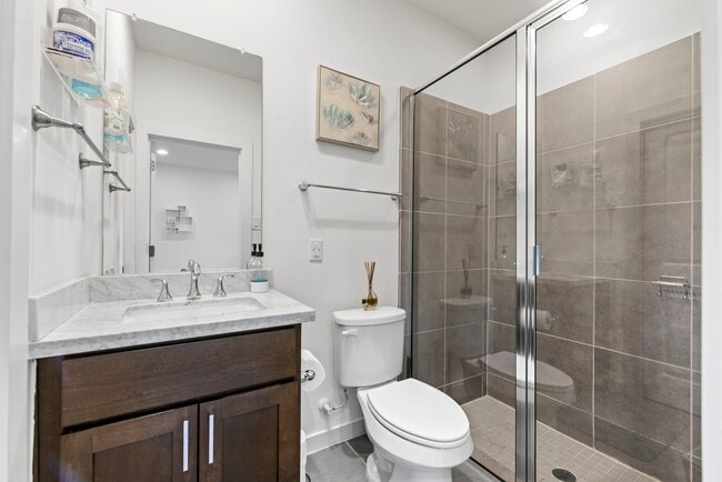 Building Photo - 1925 Shearn St