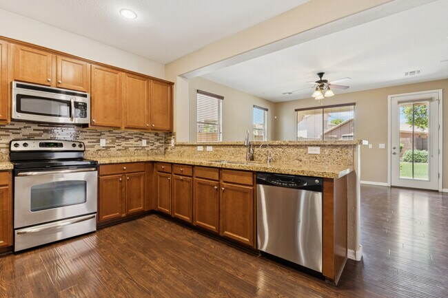 Building Photo - 4127 E Thunderheart Trail