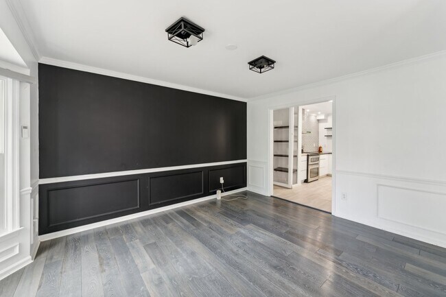 Building Photo - Charming 4 bedroom 3 bathroomSingle-Family Home for Rent! Discover your dream home with this stun...