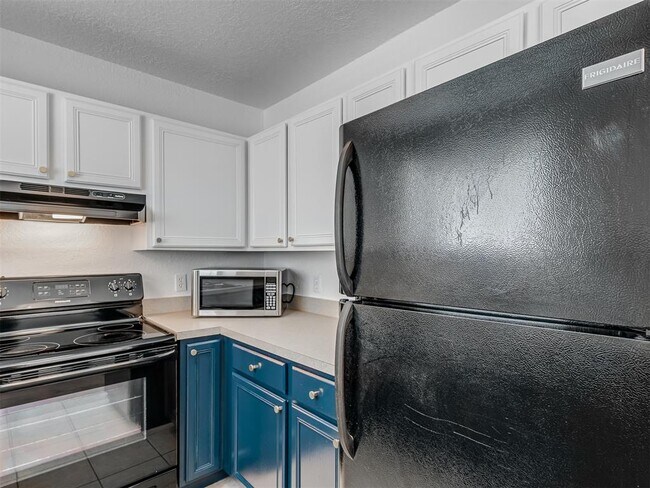 Building Photo - 1608 NW 7th St