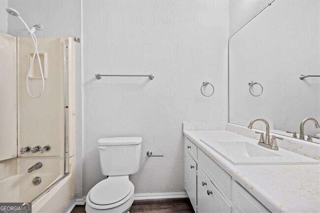Building Photo - 3065 Tara Woods Dr