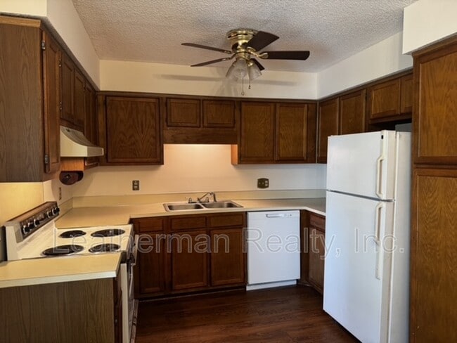 Building Photo - 738 Coventry Ln