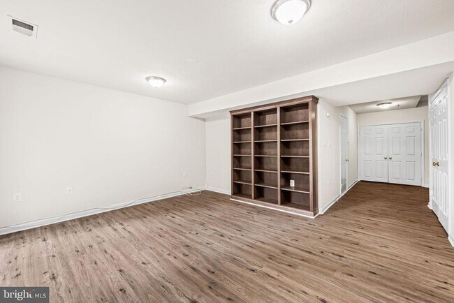 Building Photo - 2902 Jessica Ct