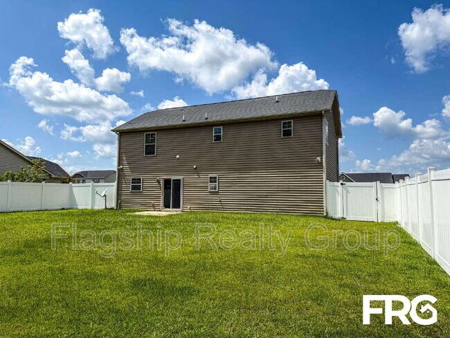 Building Photo - 1217 Teakwood Dr