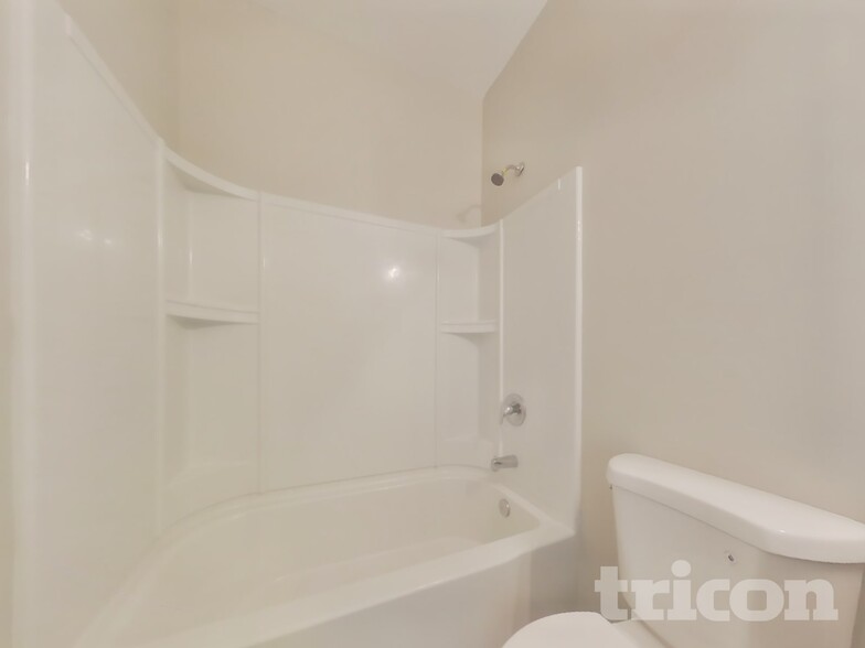 Building Photo - 38 Ponders Rd