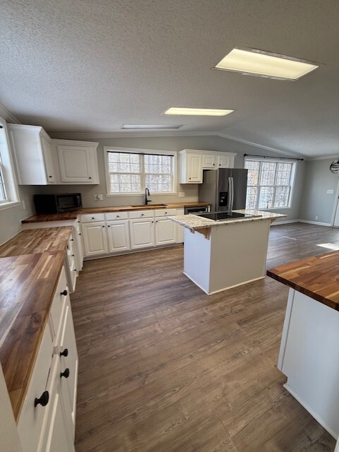 Building Photo - 1755 Chumley Road Extension