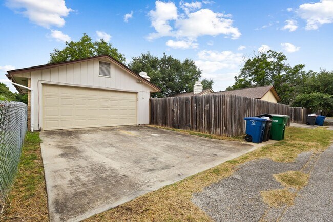 Building Photo - 13778 George Rd