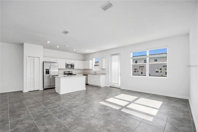 Building Photo - 121 Bogey Dr