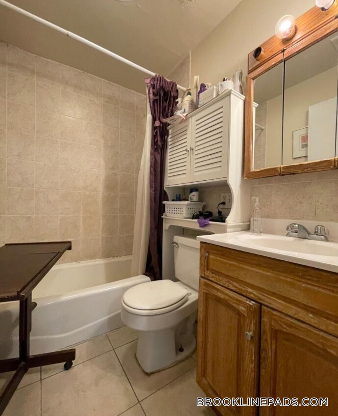 Building Photo - 129 Brook St