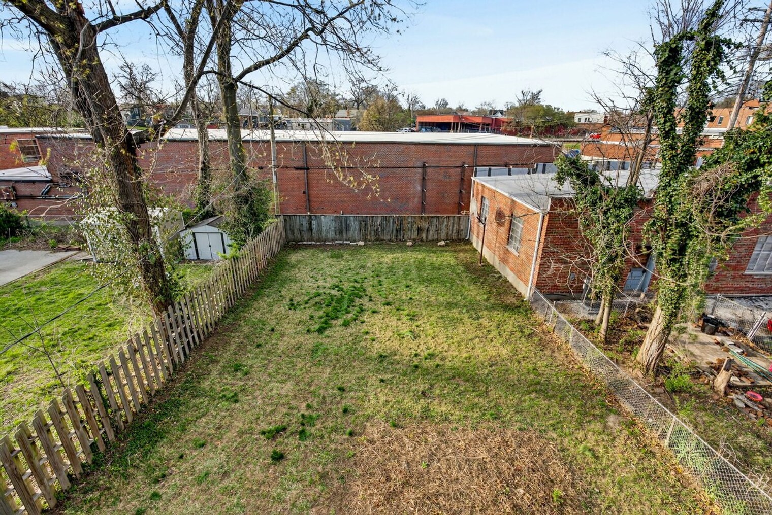Building Photo - 3605 Cambridge Ave
