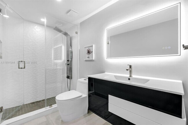 Building Photo - 8443 SW 137th Ave