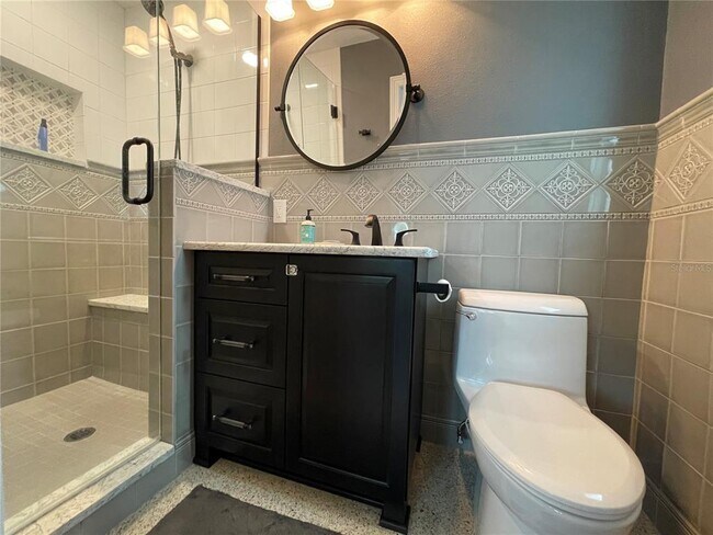 Building Photo - 17045 Dolphin Dr