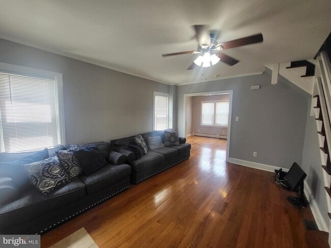 Building Photo - 1120 Roosevelt Dr