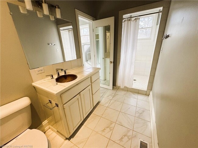 Building Photo - 3603 Free Ferry Rd