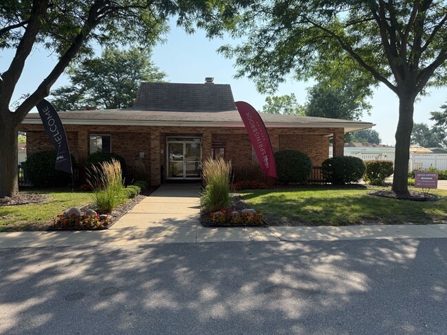 Building Photo - 12501 Apple Ln