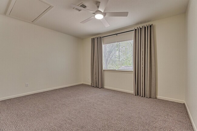 Building Photo - 2351 W Settler's Way