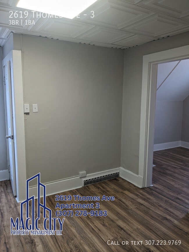 Building Photo - 2619 Thomes Ave