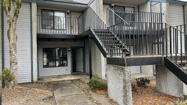 Primary Photo - Apartment For Rent