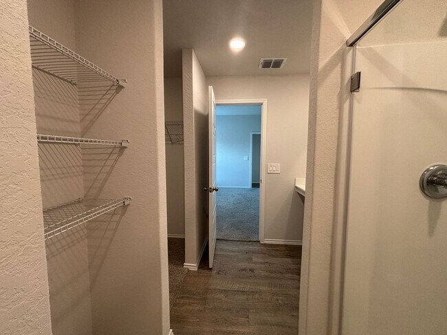 Building Photo - 2024 3-bed 2-bath home in Converse