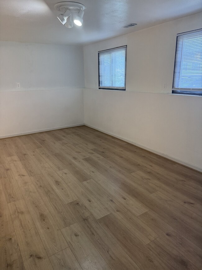 Building Photo - 4902 Cord Ct