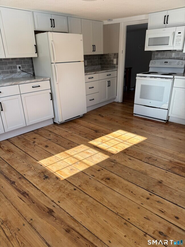 Building Photo - 8 Alto Rd