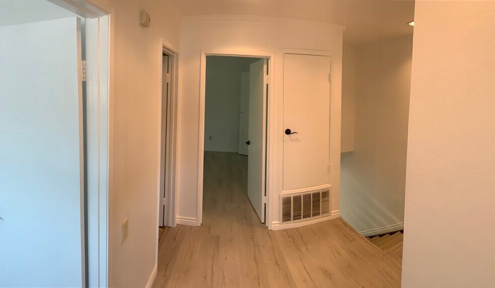 Building Photo - 7560 Corbin Ave