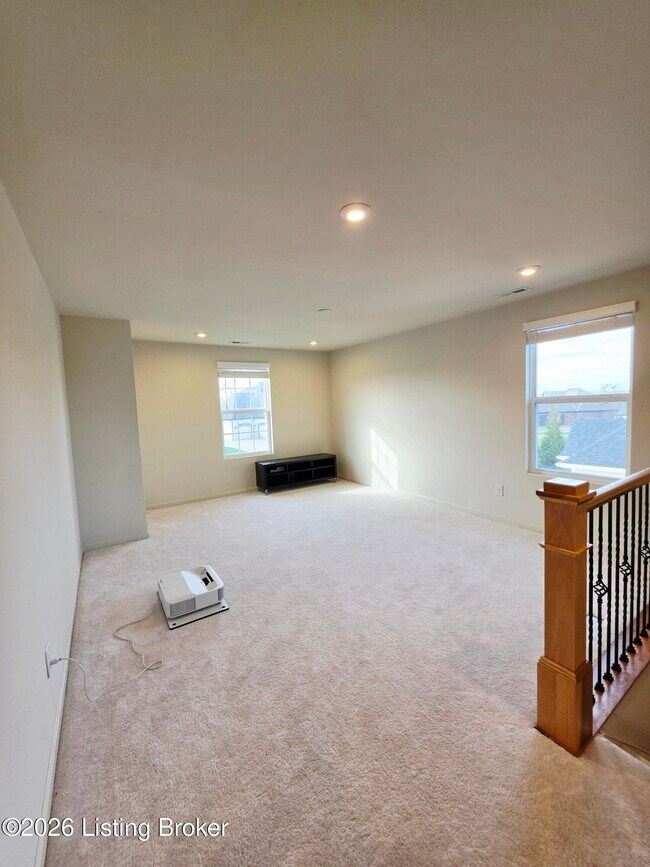 Building Photo - 17505 Shakes Creek Dr