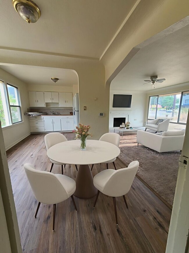 Building Photo - 9133 Veterans Dr SW