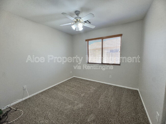Building Photo - 9138 W Ross Ave