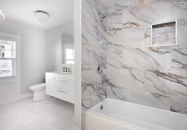 Building Photo - 3 Island Ave