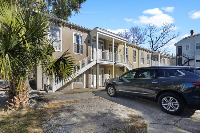 Building Photo - 702 Tattnall St