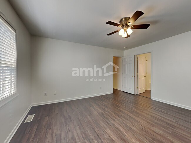 Building Photo - 1512 Birkdale Ct