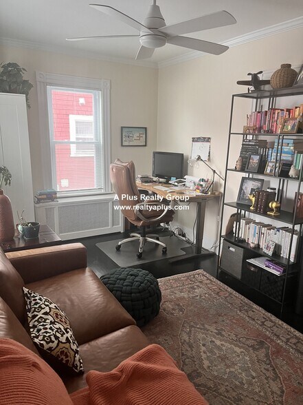 Building Photo - 840 South St