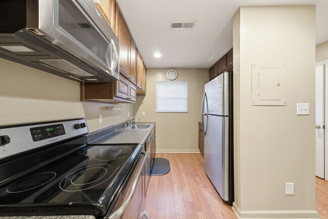 Building Photo - 6355 New Market Way