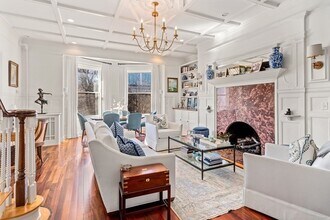 Building Photo - 273 Commonwealth Ave