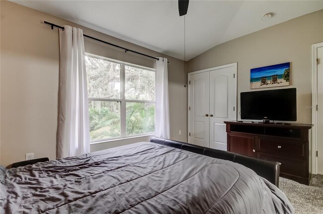 Building Photo - 1138 Hillhurst Dr