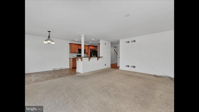 Building Photo - $1,900 townhome for rent Swatara township ...