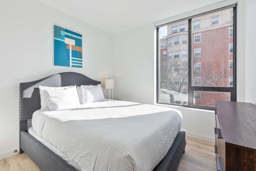 Building Photo - 60 Kilmarnock St