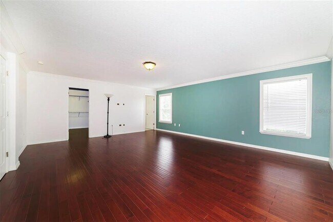 Building Photo - 10124 Malpas Point