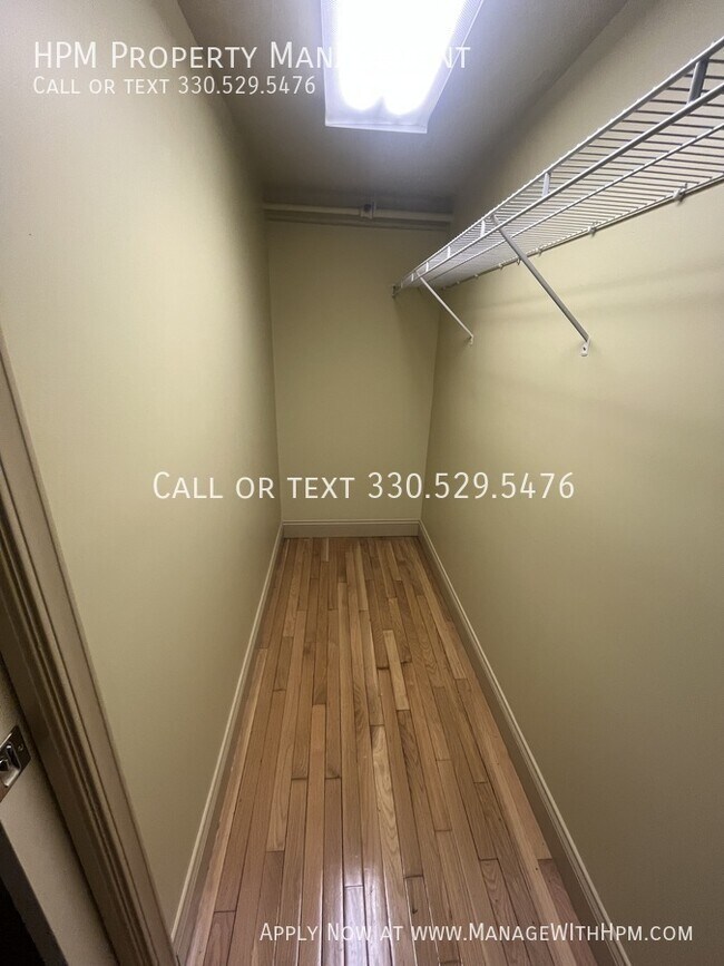 Building Photo - 2404 Prospect Ave E