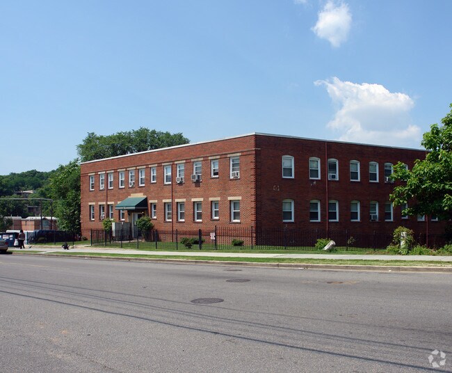 The Apartments at 116 44th St - 116 44th Street NE