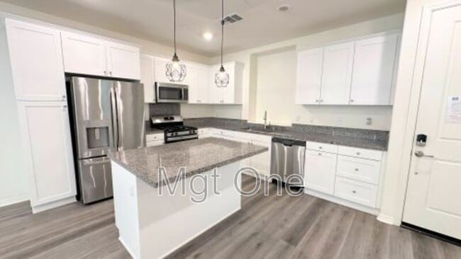 Primary Photo - 6072 Sendero Ave
