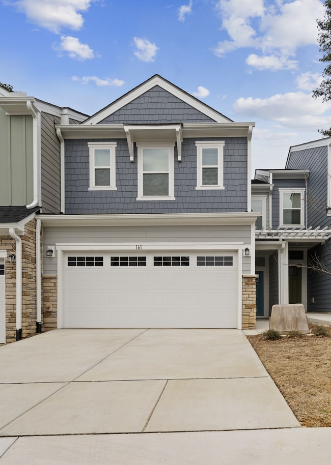 Building Photo - Spacious 3-Bed Townhouse w/ Two Car Garage