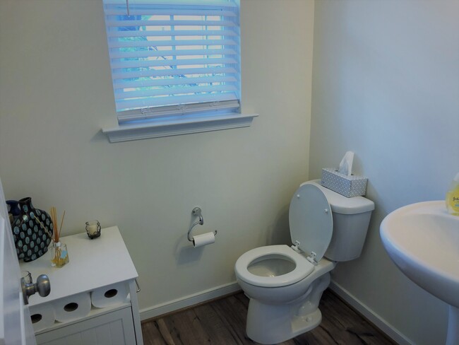 1/2 Bathroom - 6205 W STONEPATH GARDEN DR