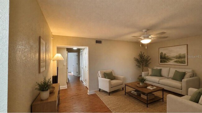 Building Photo - 205 Lewfield Cir
