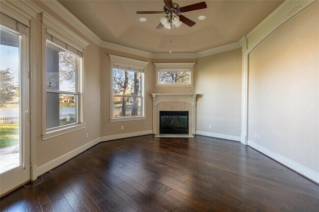 Building Photo - 25702 Golden Bell Dr
