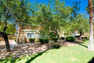 Building Photo - Gorgeous two bedroom two bathroom condo in...