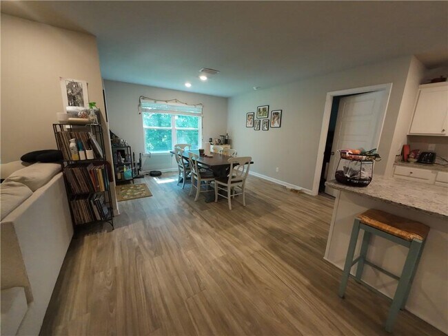 Building Photo - 2496 Arbordale Lp